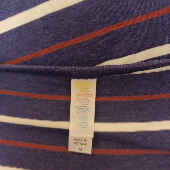 EUC LuLaRoe Red, White & Blue T Shirt Size M - Picture 3 of 5